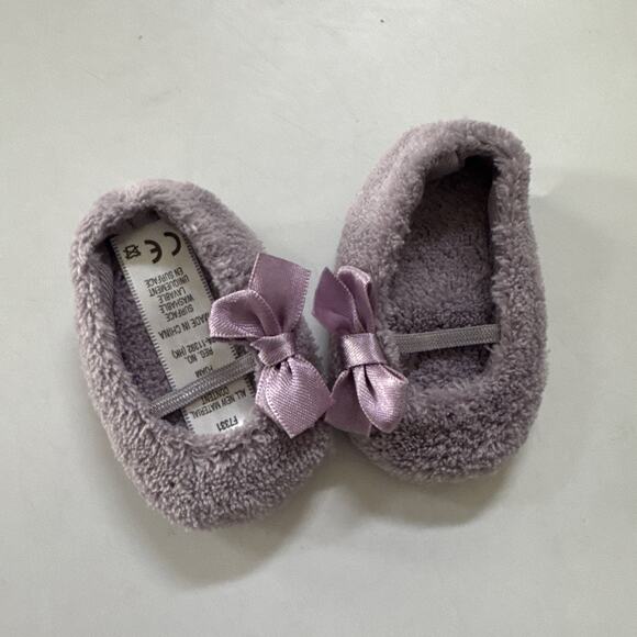 American Girl Isabelle Palmer Purple Pajama Set with Slippers Doll Clothes - Picture 4 of 8